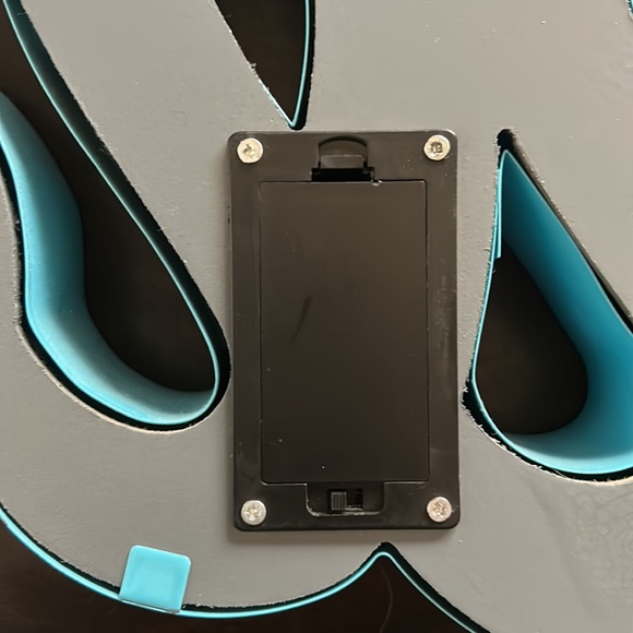 Hello sign - light up- works great! - Picture 4 of 6